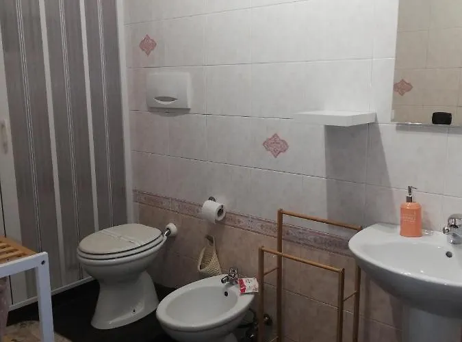 De Rossi بيت ضيافة 4*