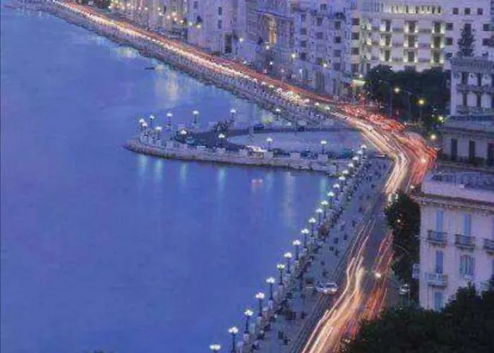 De Rossi بيت ضيافة 4*